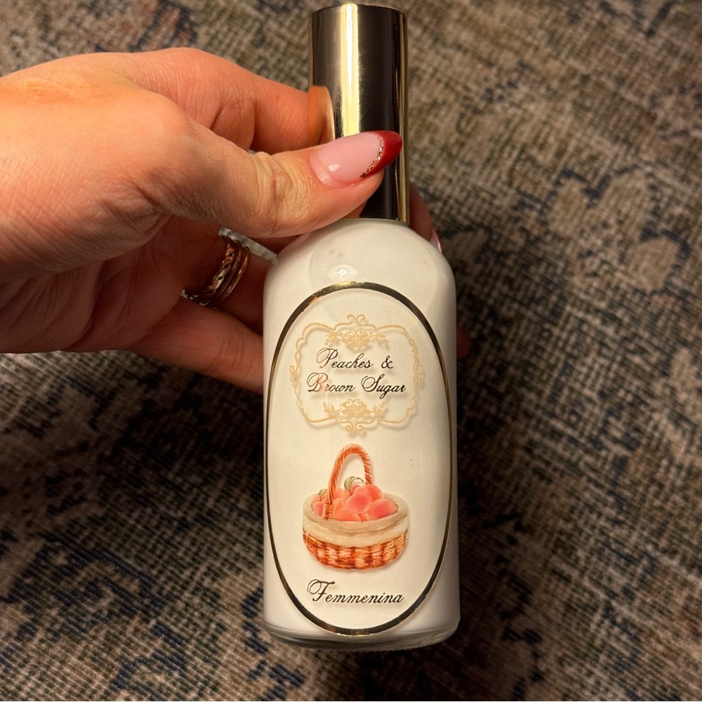 Femmenina Peaches & Brown Sugar Spray NEW